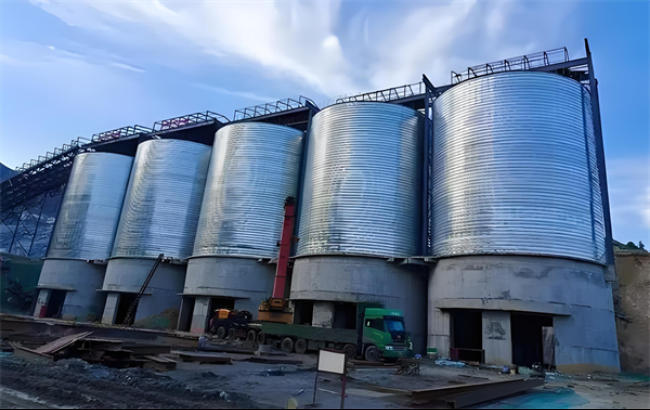 信阳螺旋卷板仓施工现场